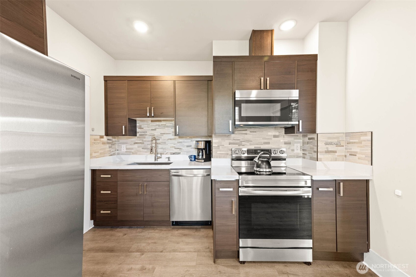 1413 26th Avenue , Seattle, WA 98122-3101