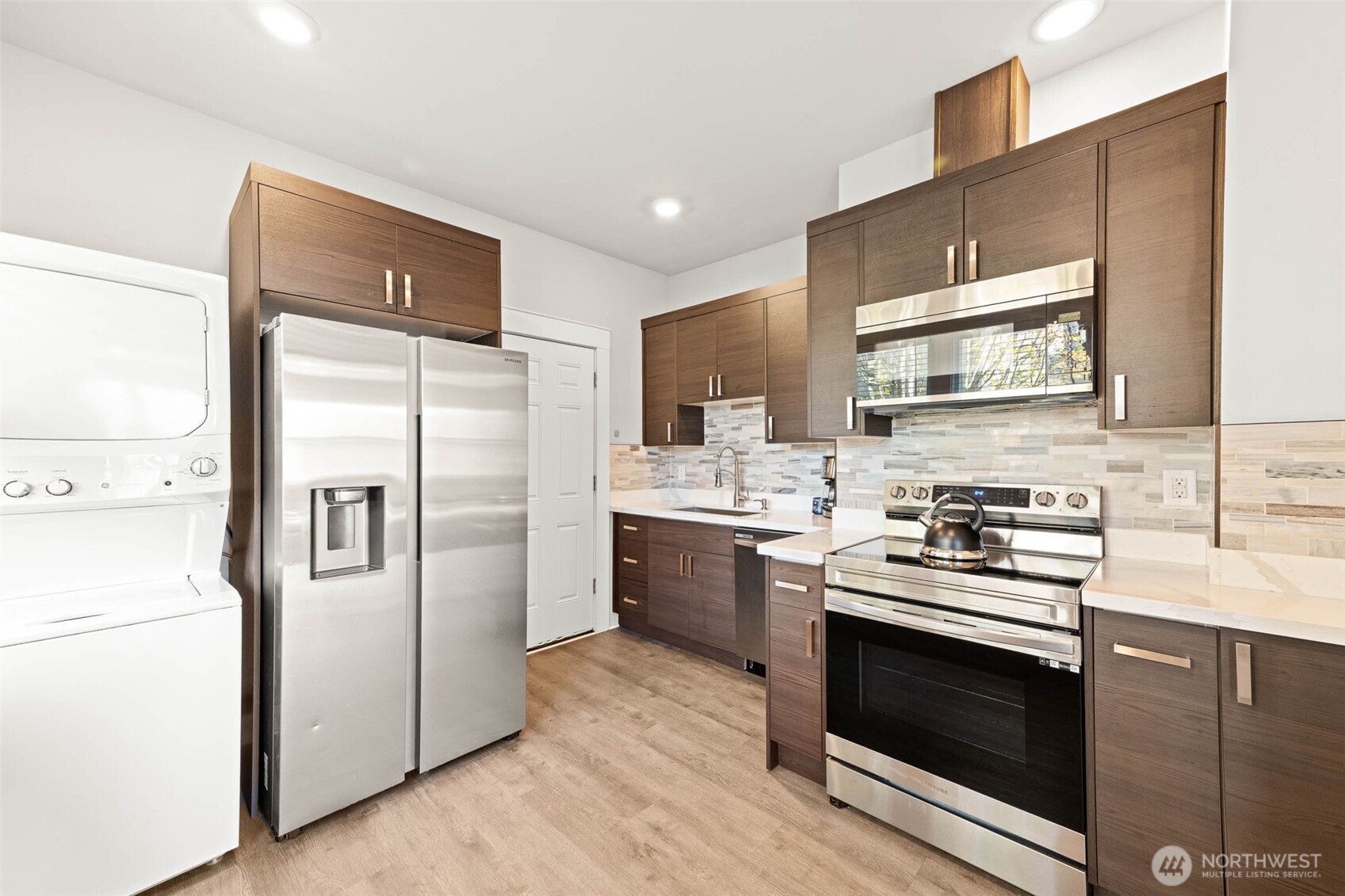 1413 26th Avenue , Seattle, WA 98122-3101
