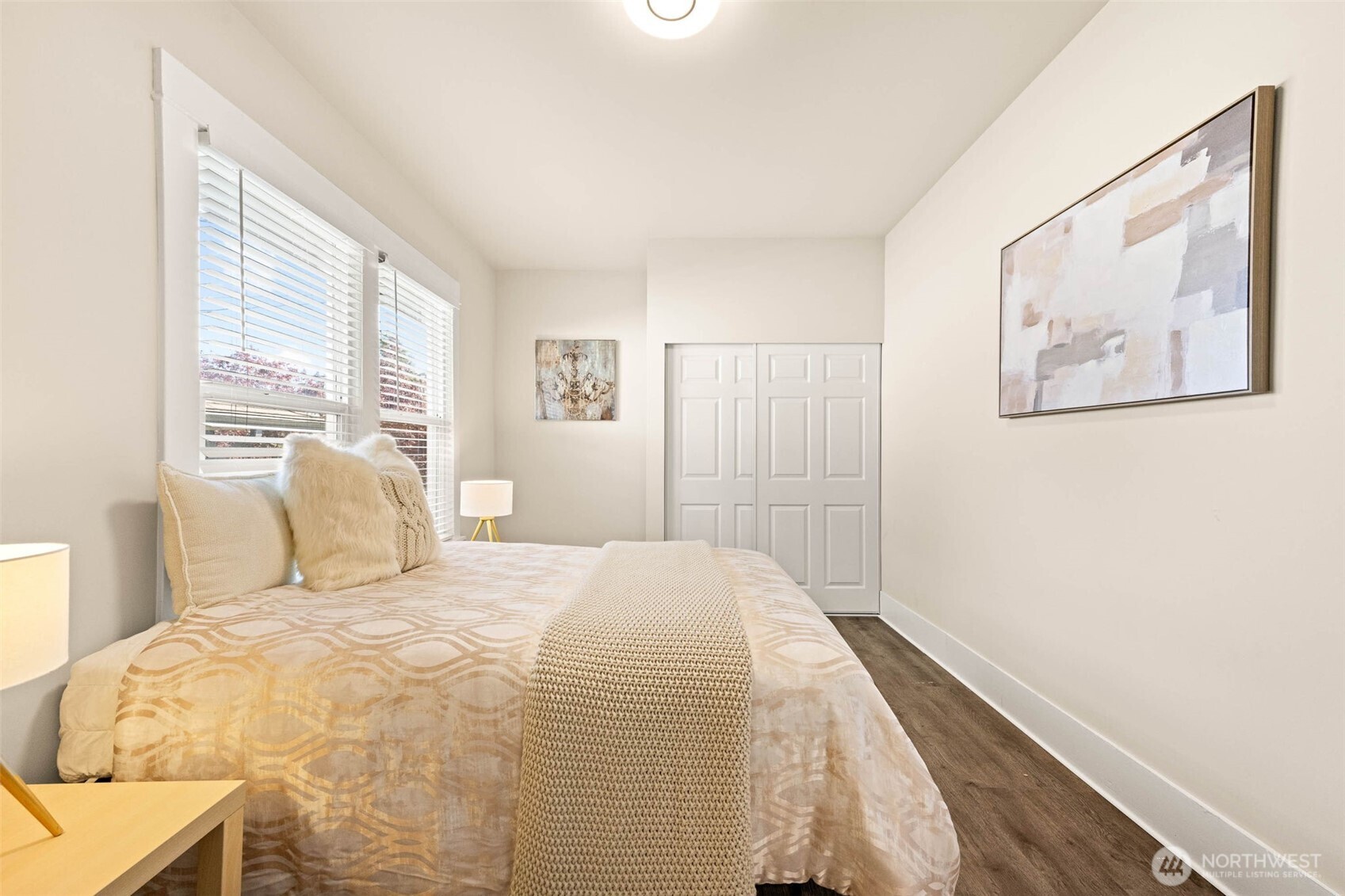 1413 26th Avenue , Seattle, WA 98122-3101