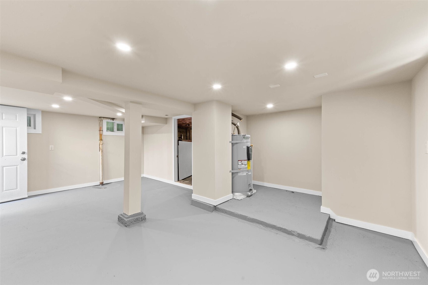 1413 26th Avenue , Seattle, WA 98122-3101