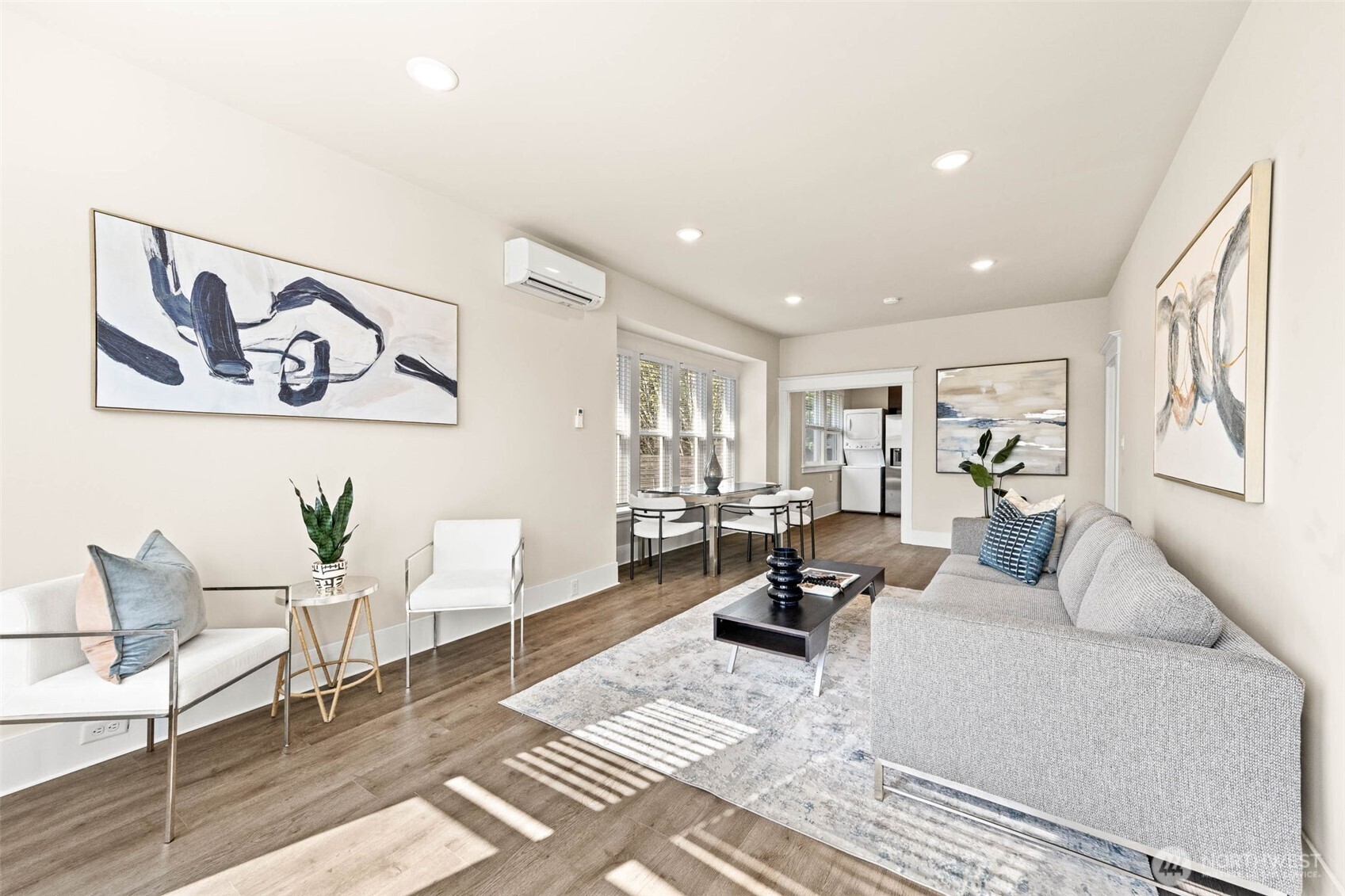 1413 26th Avenue , Seattle, WA 98122-3101