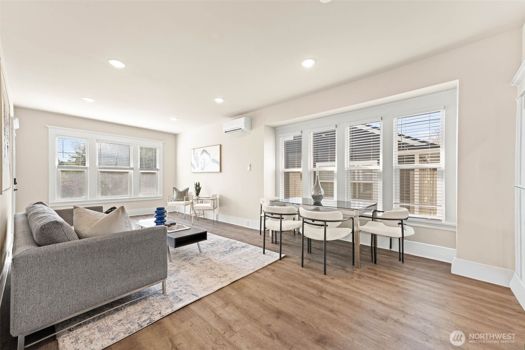 1413 26th Avenue , Seattle, WA 98122-3101