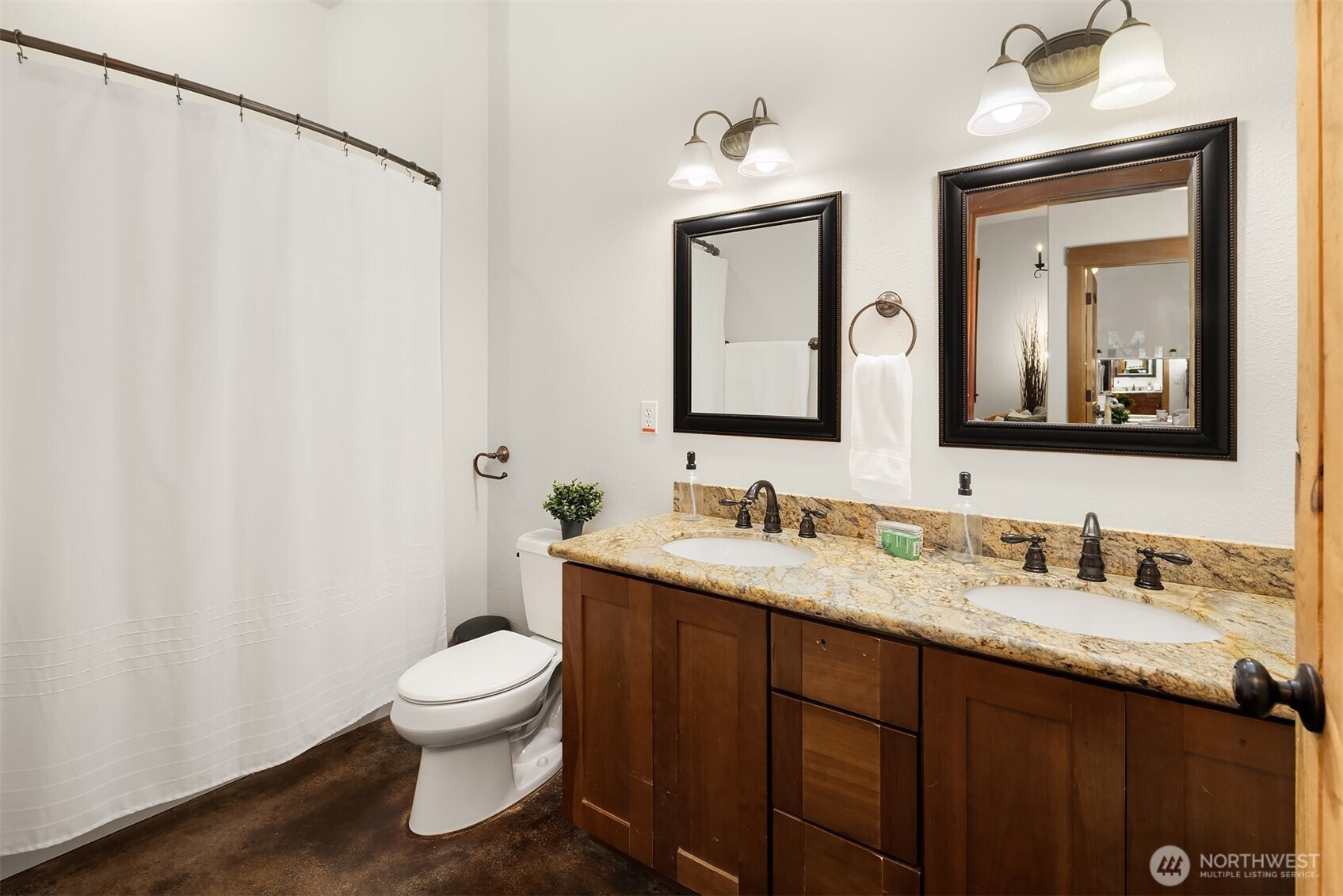 8208 219th Avenue SE, Snohomish, WA 98290