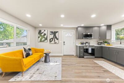 1411 26th Avenue , Seattle, WA 98122-3101 - Photo 5