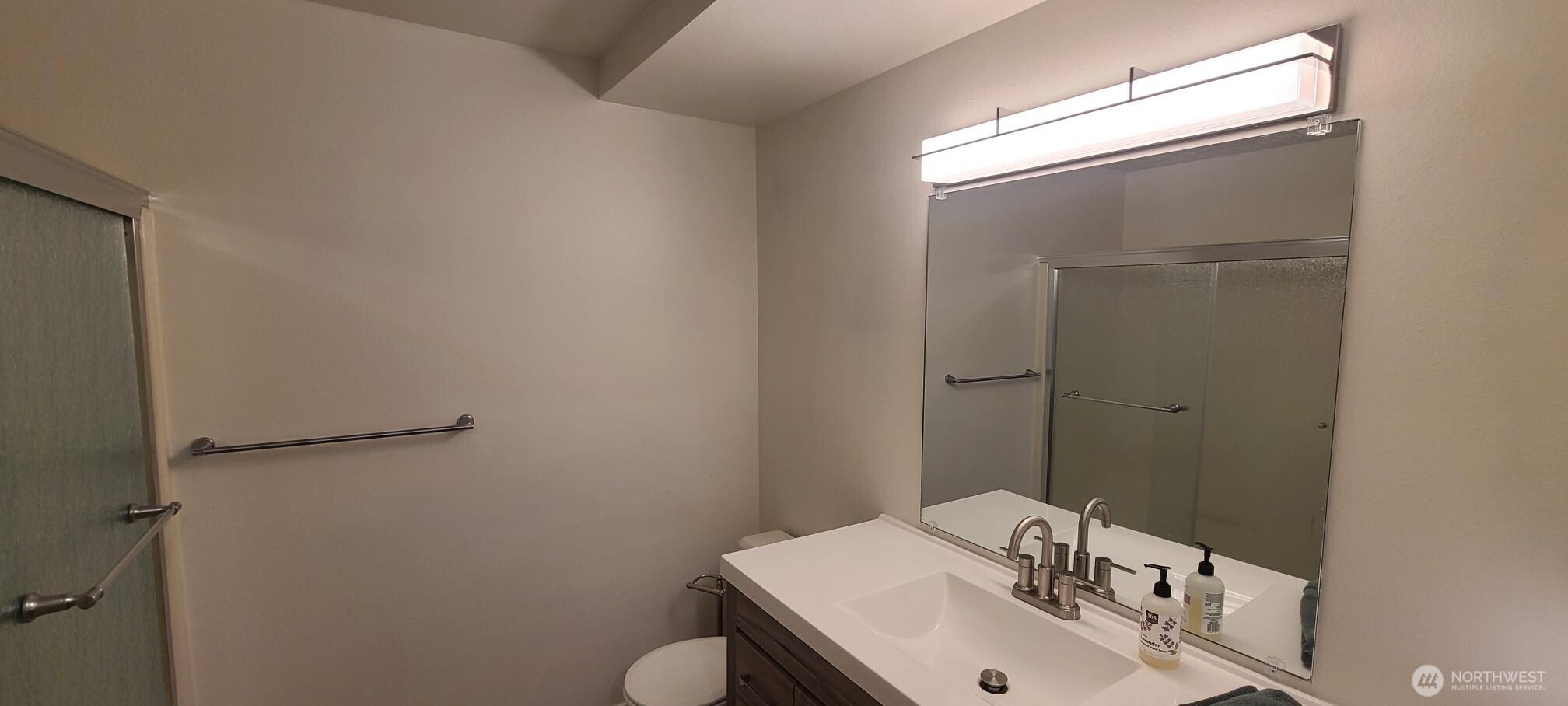 1817 11th Avenue W #F, Seattle, WA 98119
