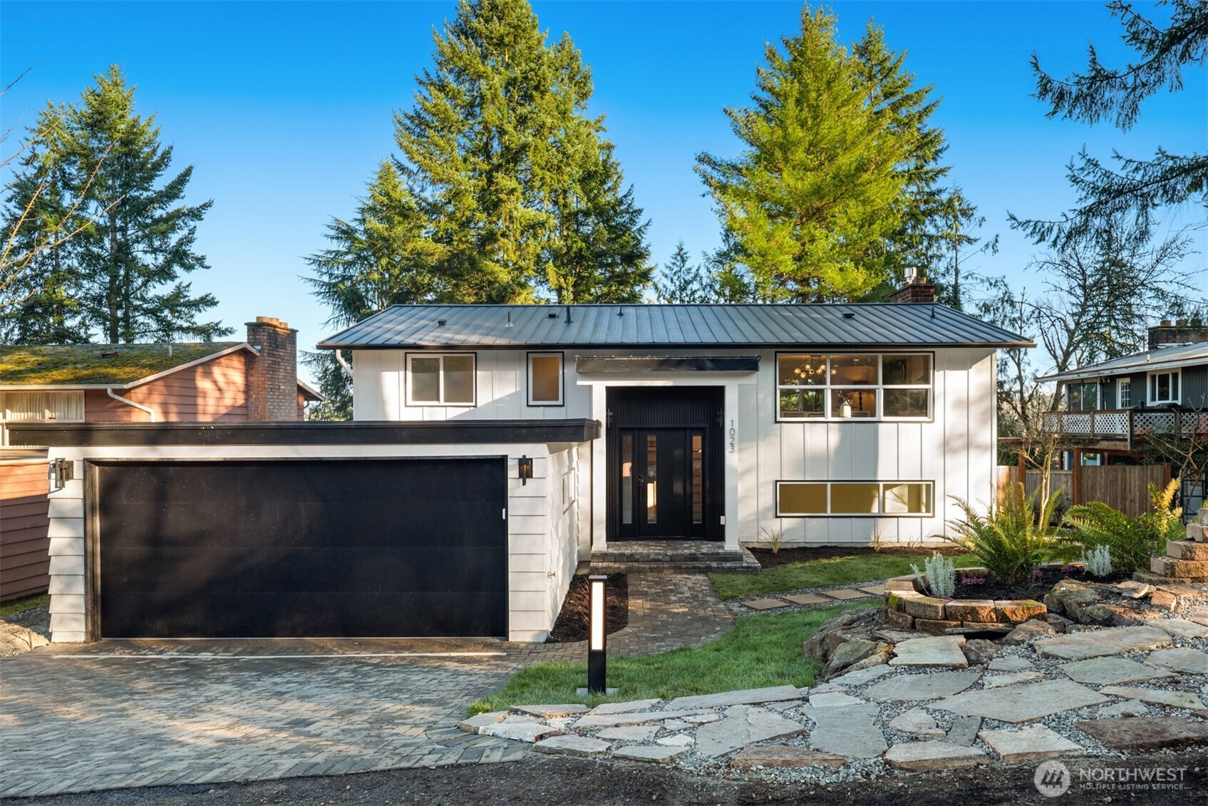 1023 109th Avenue SE, Bellevue, WA 98004