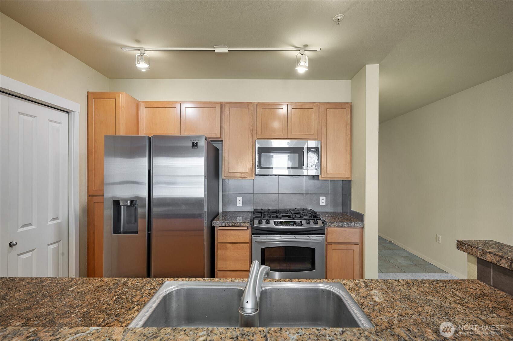 2901 NE Blakeley Street #335, Seattle, WA 98105