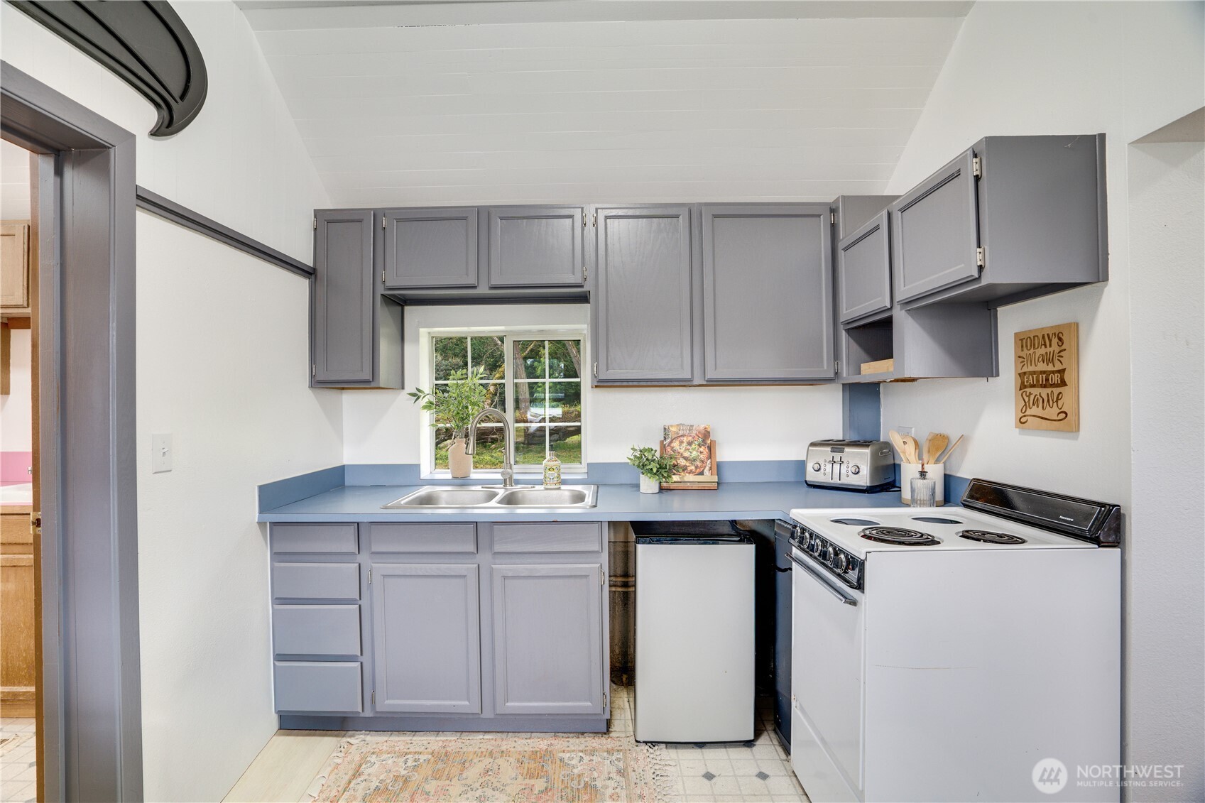 30721 Webster Road E, Eatonville, WA 98328