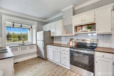 30721 Webster Road E, Eatonville, WA 98328 - Photo 9