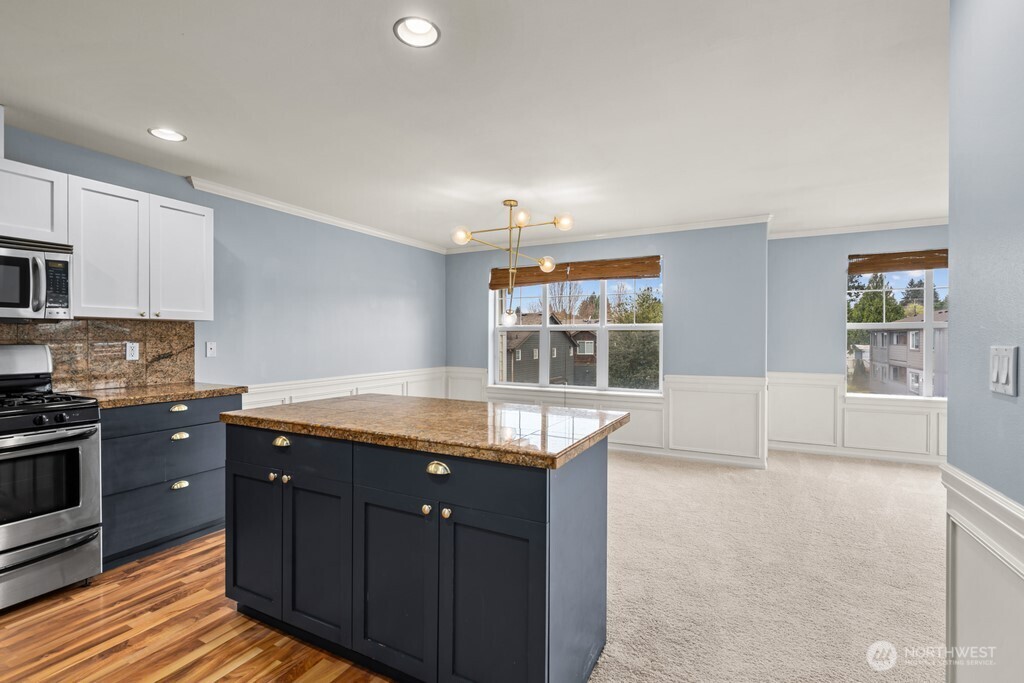 10549 Stone Ave N #303, Seattle, WA 98133