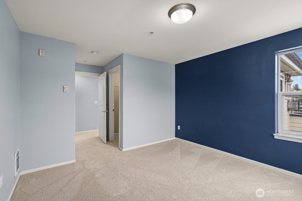 10549 Stone Ave N #303, Seattle, WA 98133