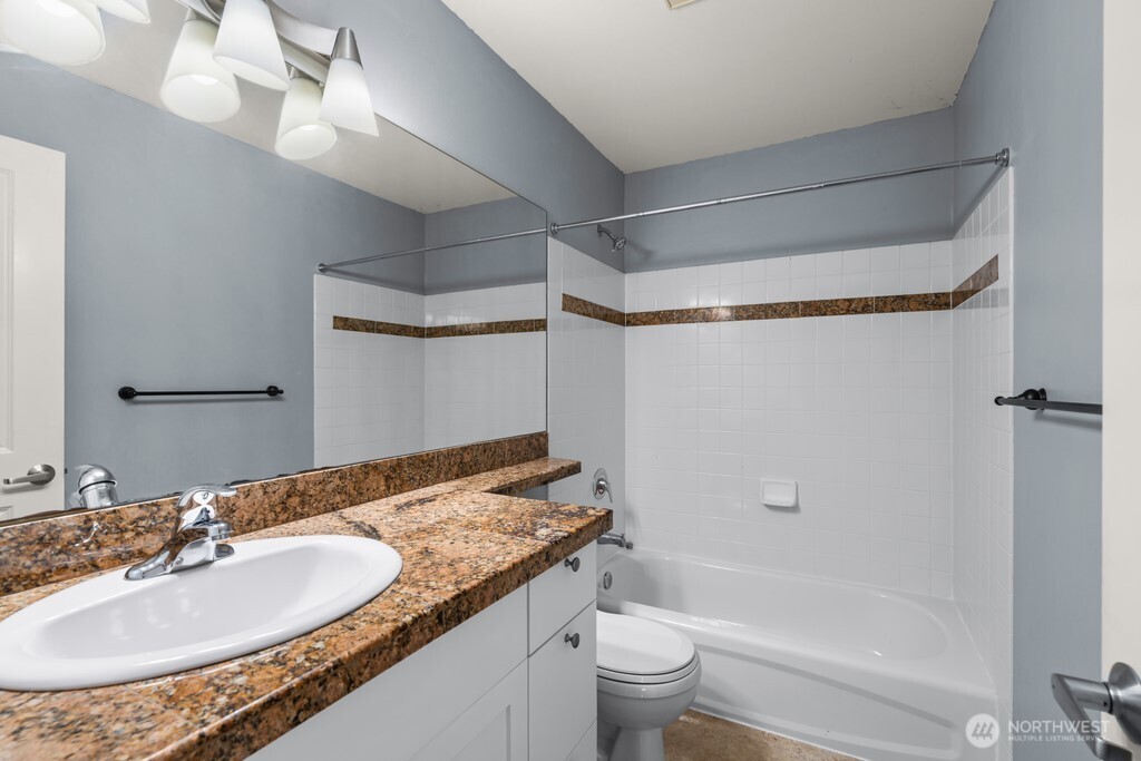 10549 Stone Ave N #303, Seattle, WA 98133