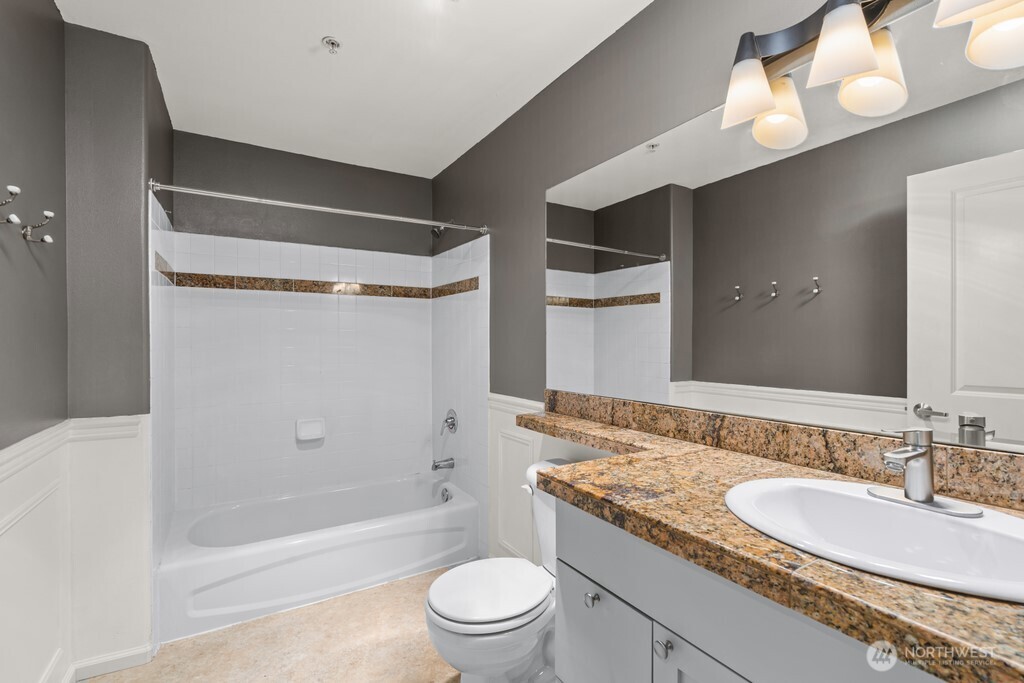 10549 Stone Ave N #303, Seattle, WA 98133