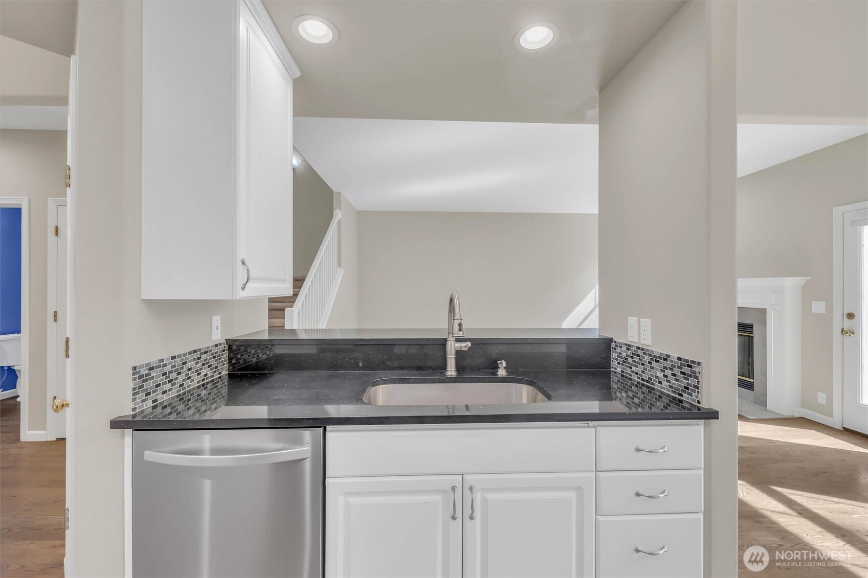 18397 NE 97th Court , Redmond, WA 98052-2912