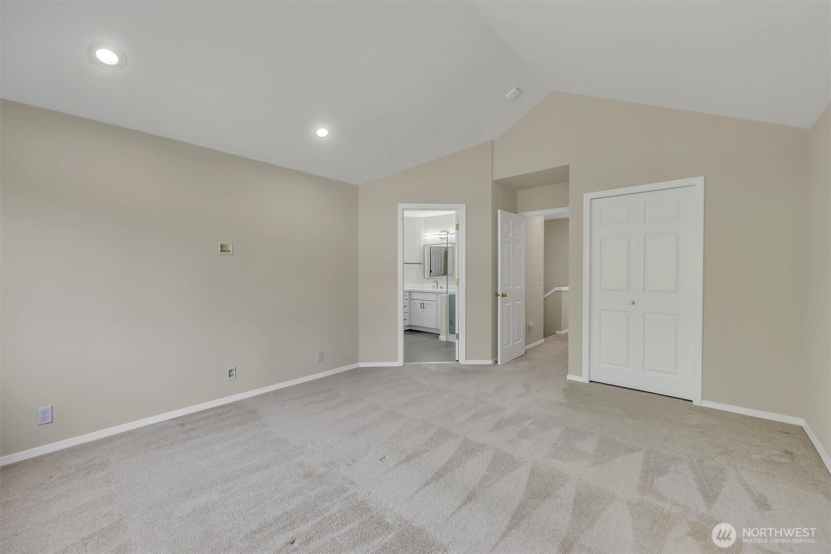 18397 NE 97th Court , Redmond, WA 98052-2912