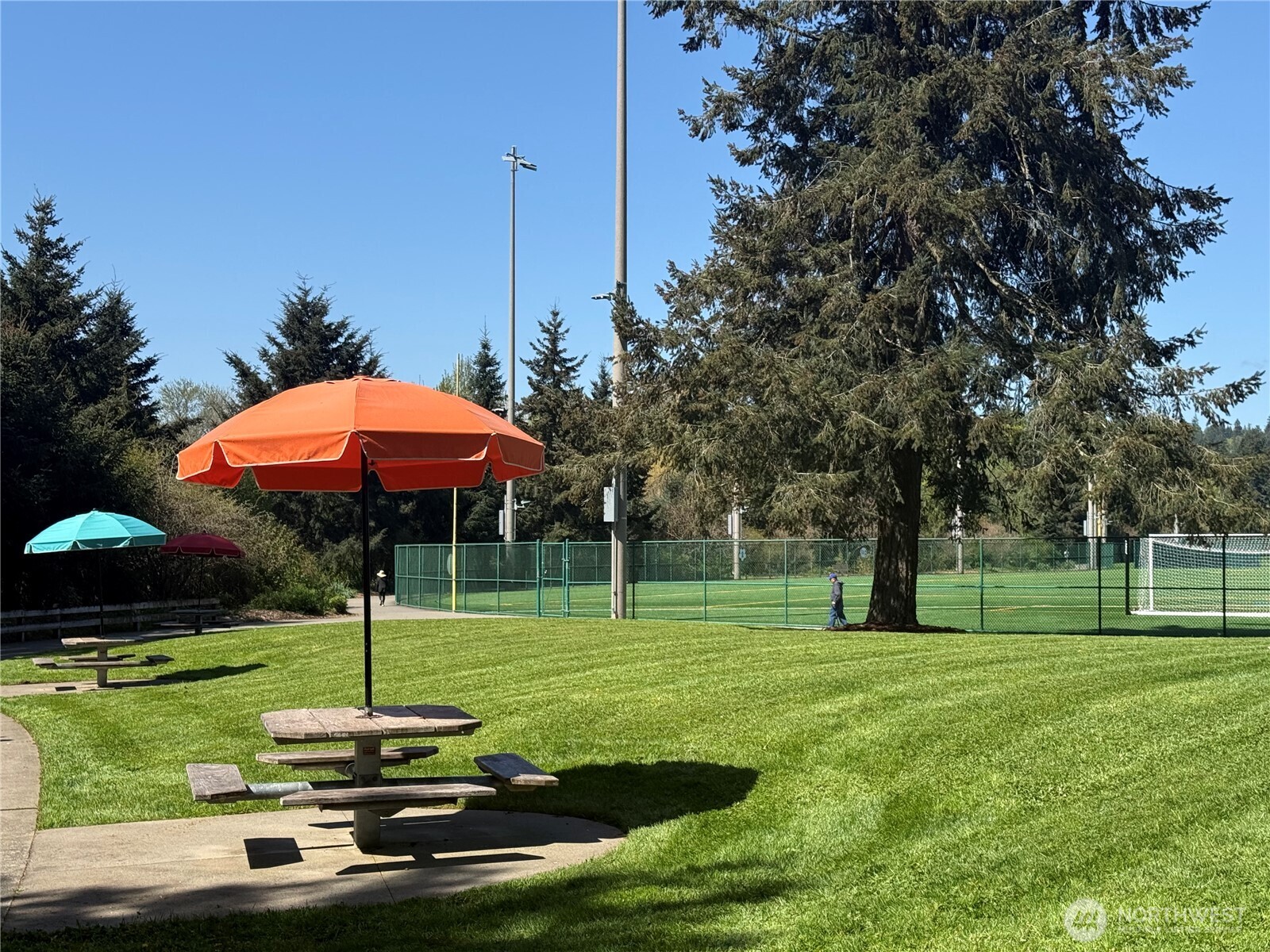 18397 NE 97th Court , Redmond, WA 98052-2912
