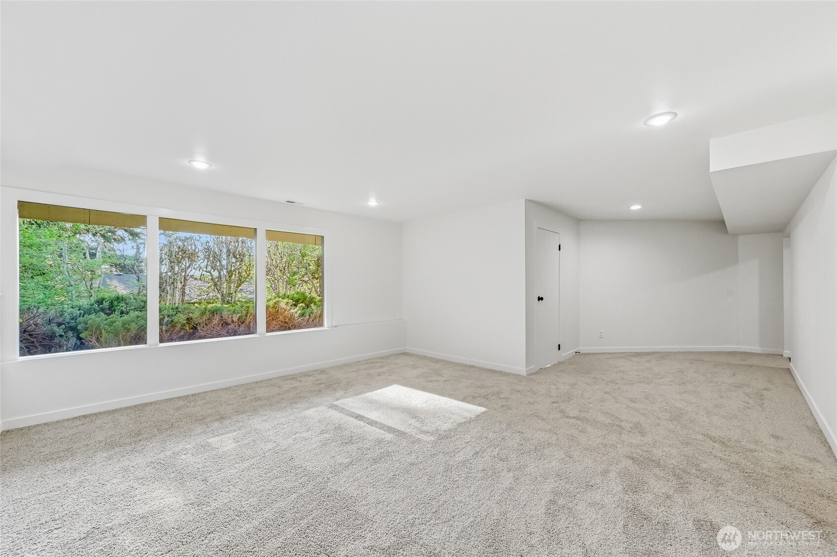 15419 62nd Avenue NE, Kenmore, WA 98028