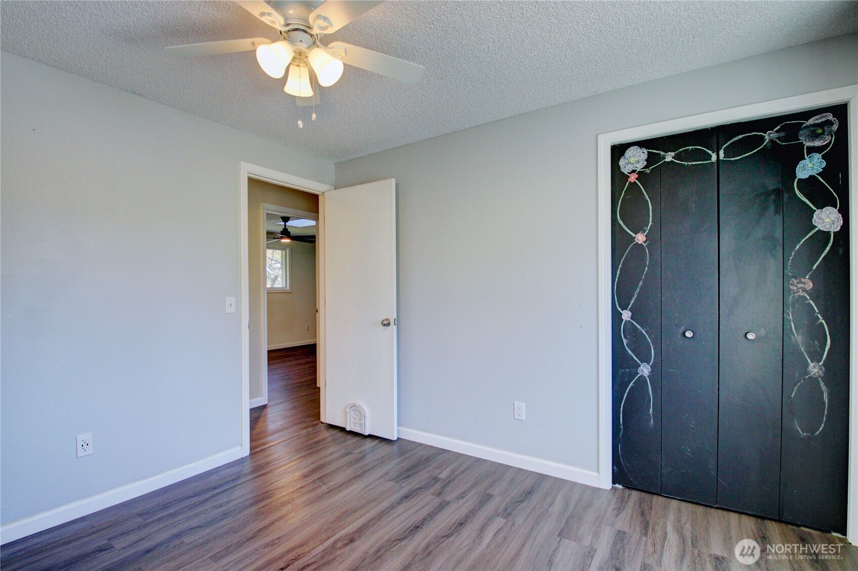 1120 SW 8th Avenue , Oak Harbor, WA 98277