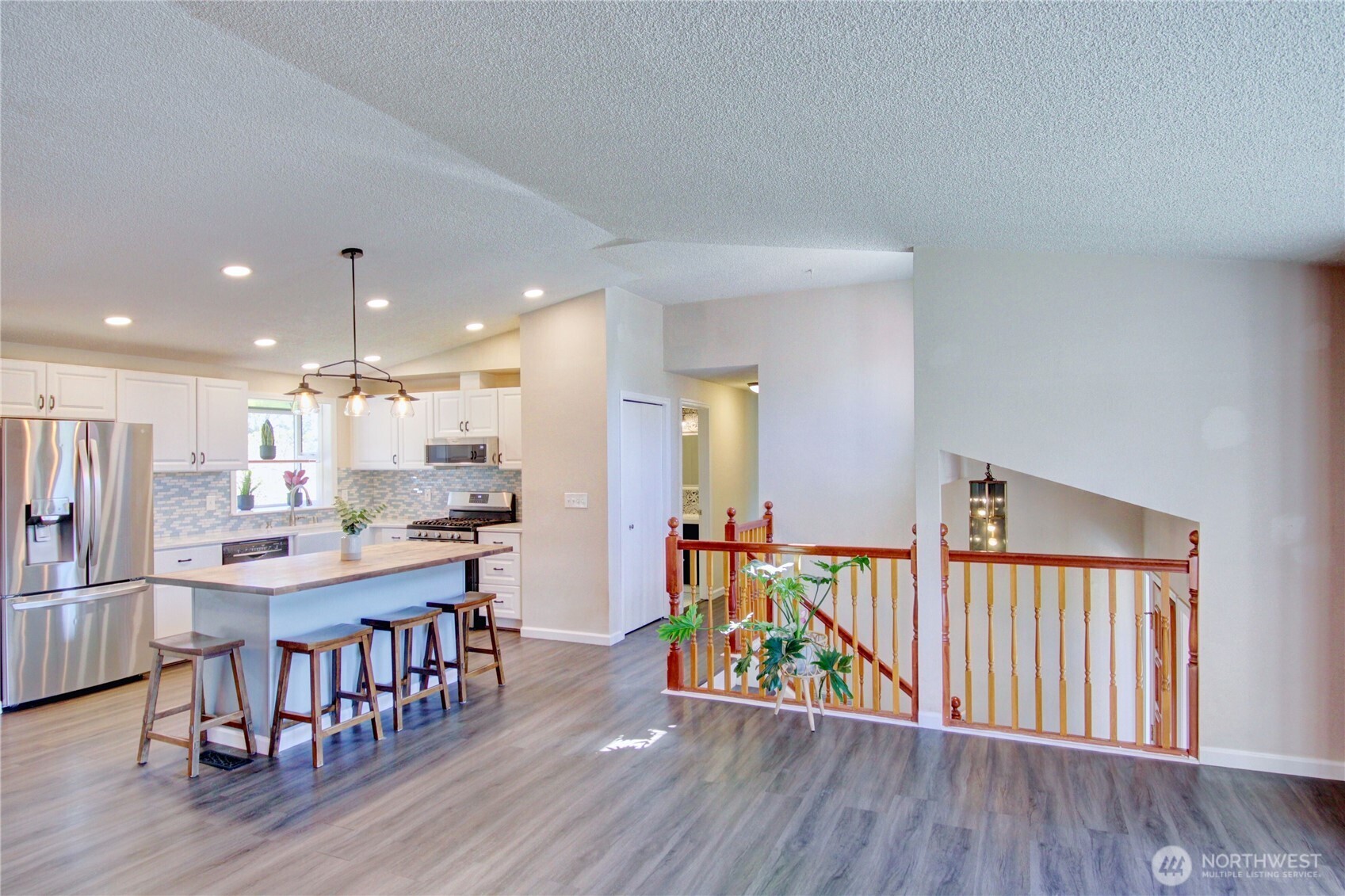 1120 SW 8th Avenue , Oak Harbor, WA 98277
