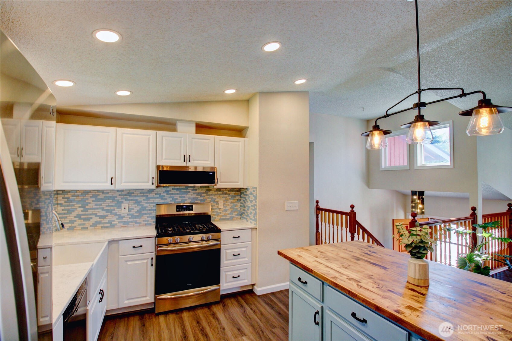 1120 SW 8th Avenue , Oak Harbor, WA 98277