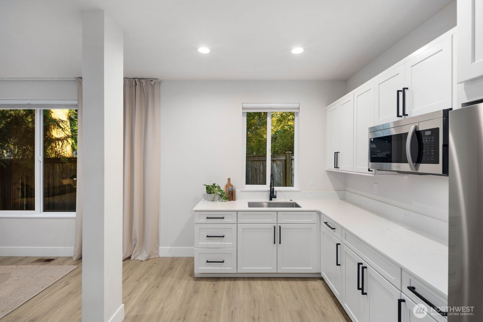 15218 50th Place W #B, Edmonds, WA 98026