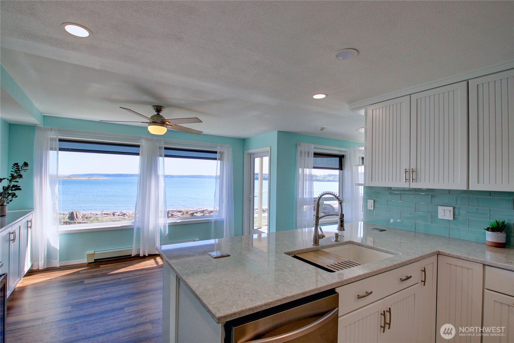 747 SE Bayshore Drive #202, Oak Harbor, WA 98277