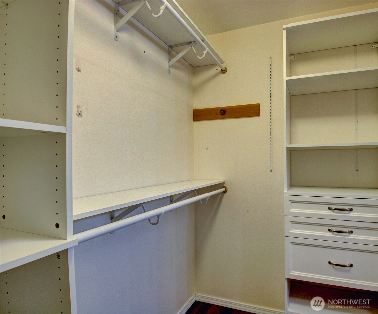 747 SE Bayshore Drive #202, Oak Harbor, WA 98277