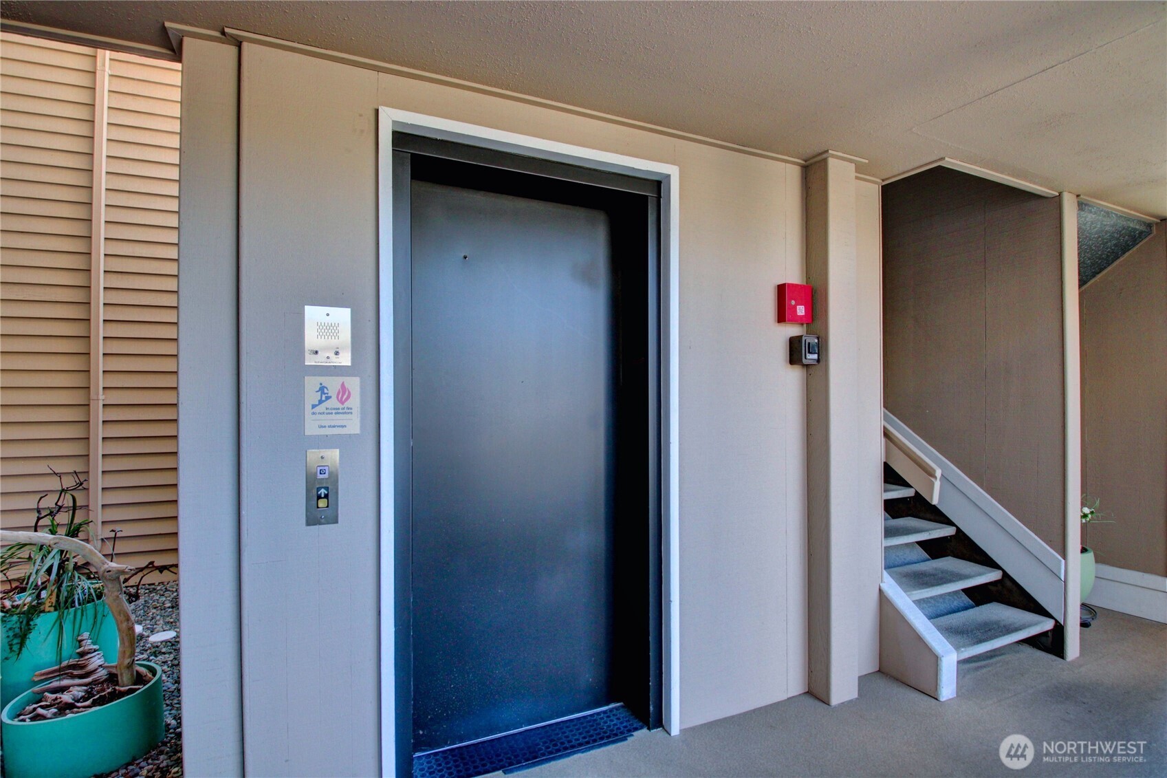 747 SE Bayshore Drive #202, Oak Harbor, WA 98277