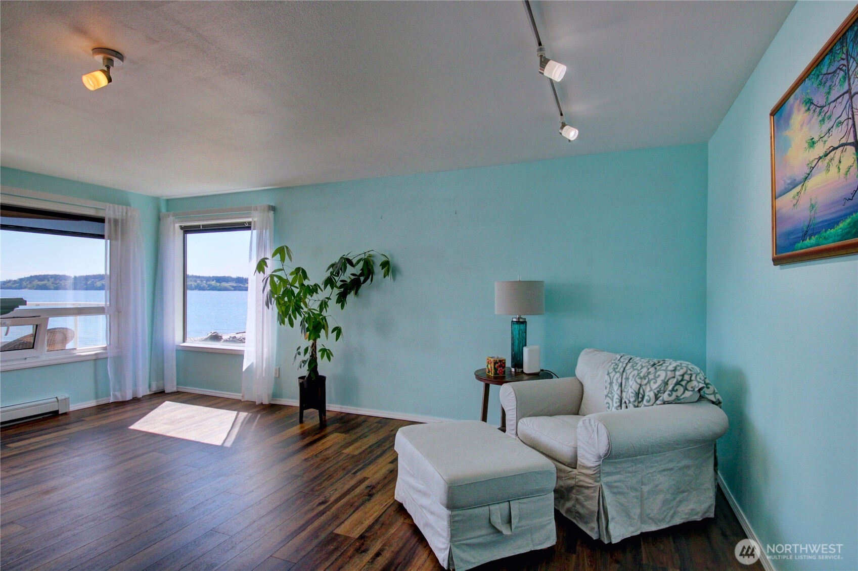 747 SE Bayshore Drive #202, Oak Harbor, WA 98277