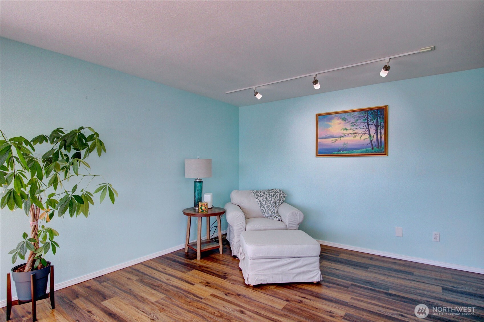 747 SE Bayshore Drive #202, Oak Harbor, WA 98277