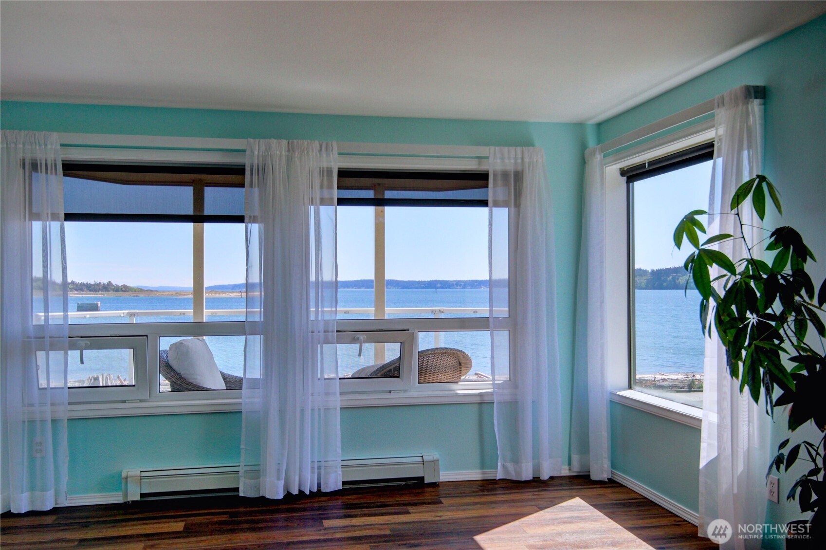 747 SE Bayshore Drive #202, Oak Harbor, WA 98277