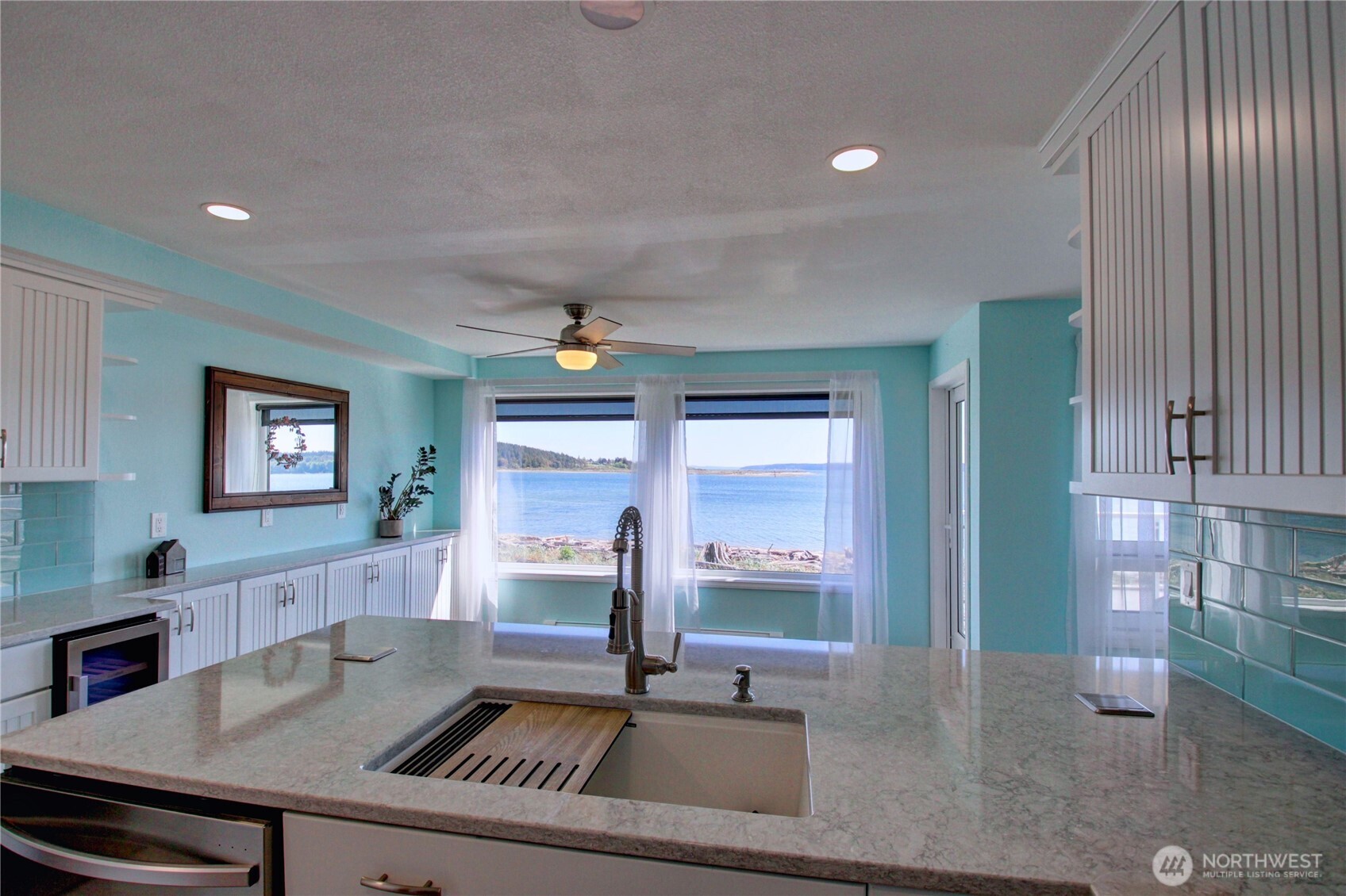 747 SE Bayshore Drive #202, Oak Harbor, WA 98277