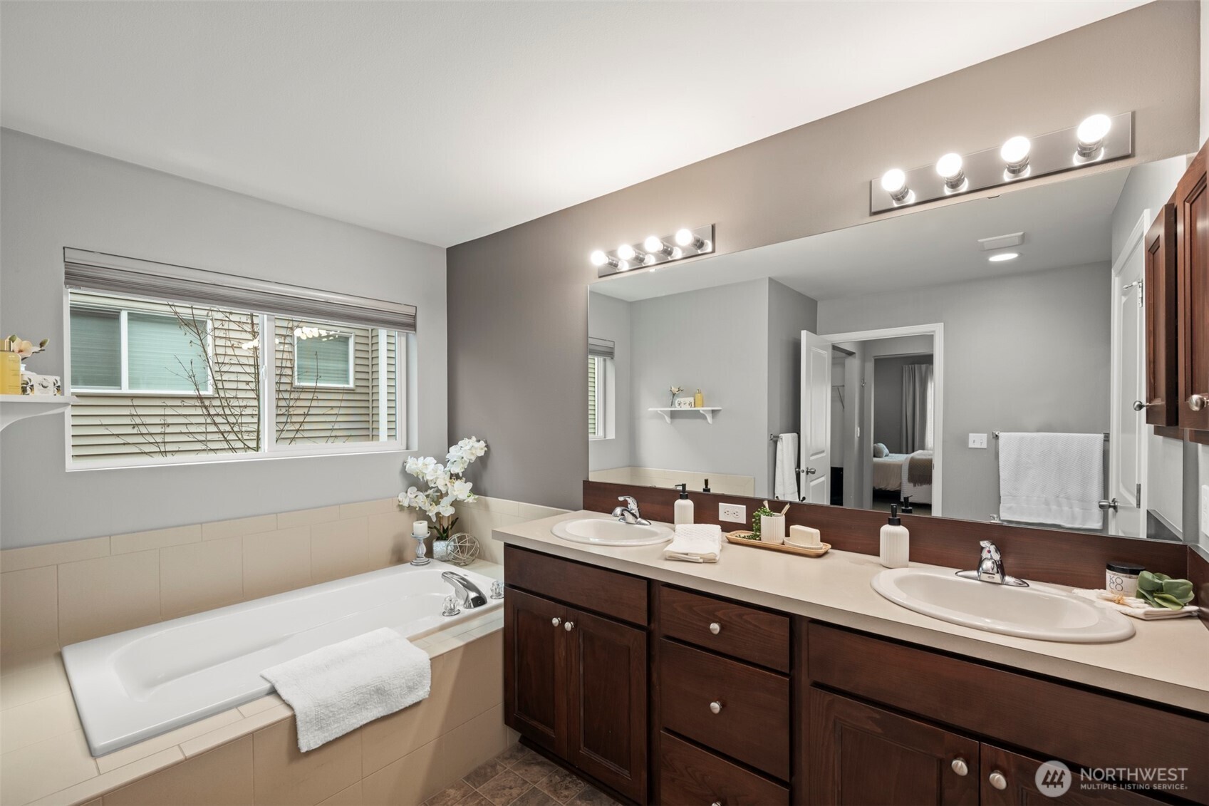 11261 241st Place NE #86, Redmond, WA 98053