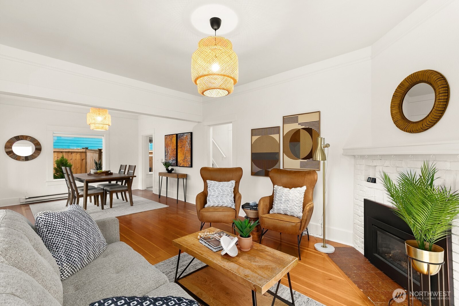 4207 SW Manning St , Seattle, WA 98116