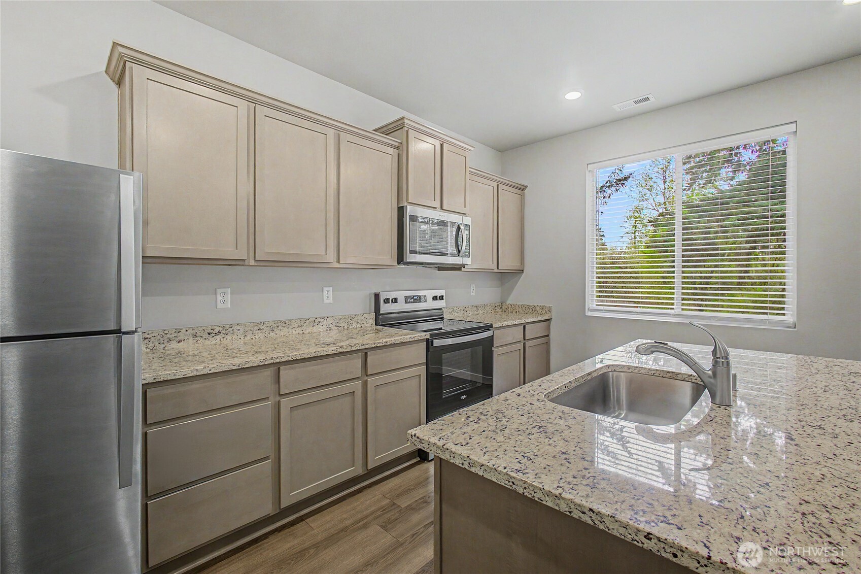8723 13th Court E, Tacoma, WA 98445