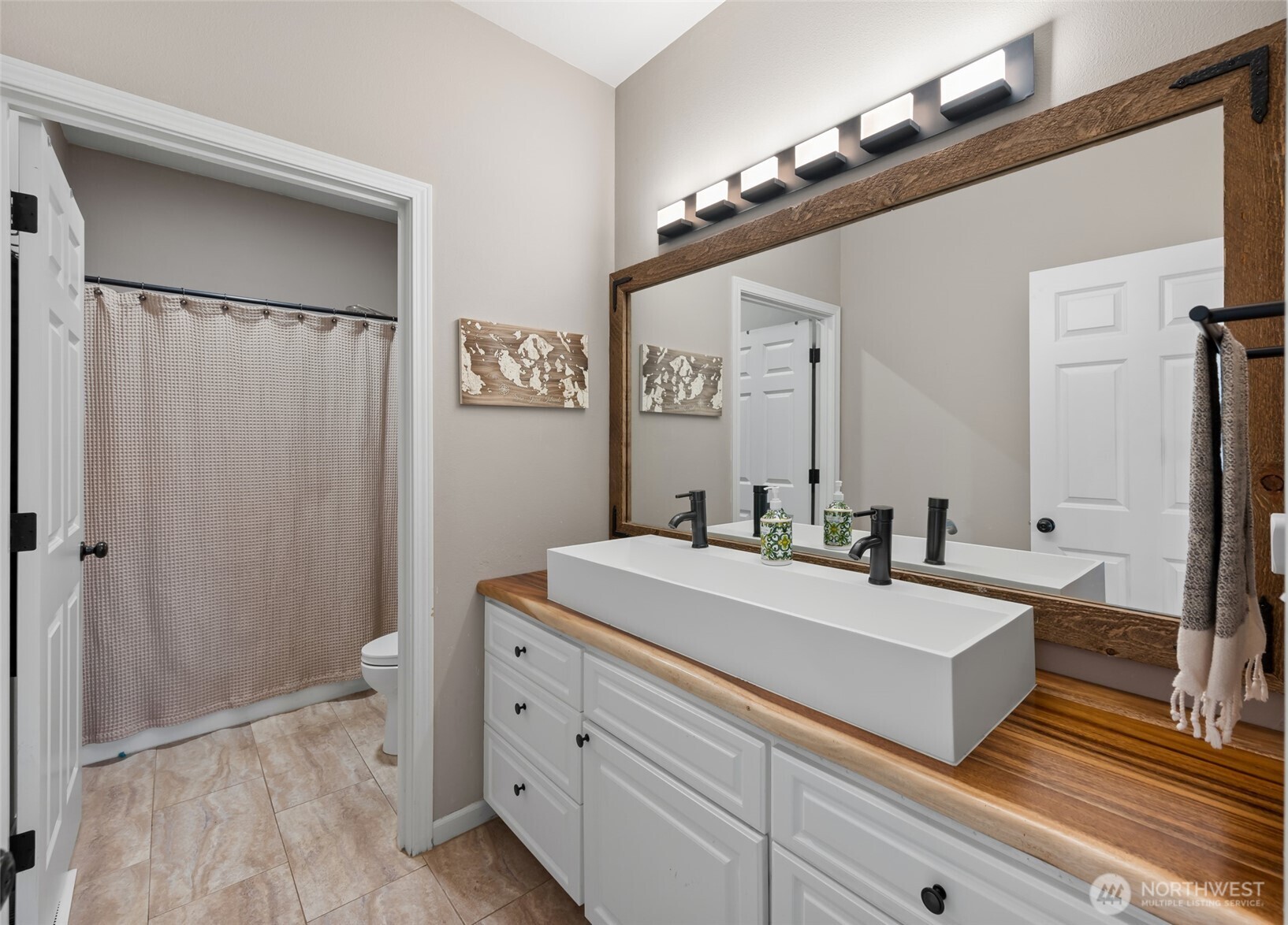 3713 Cedar Glen Way , Anacortes, WA 98221