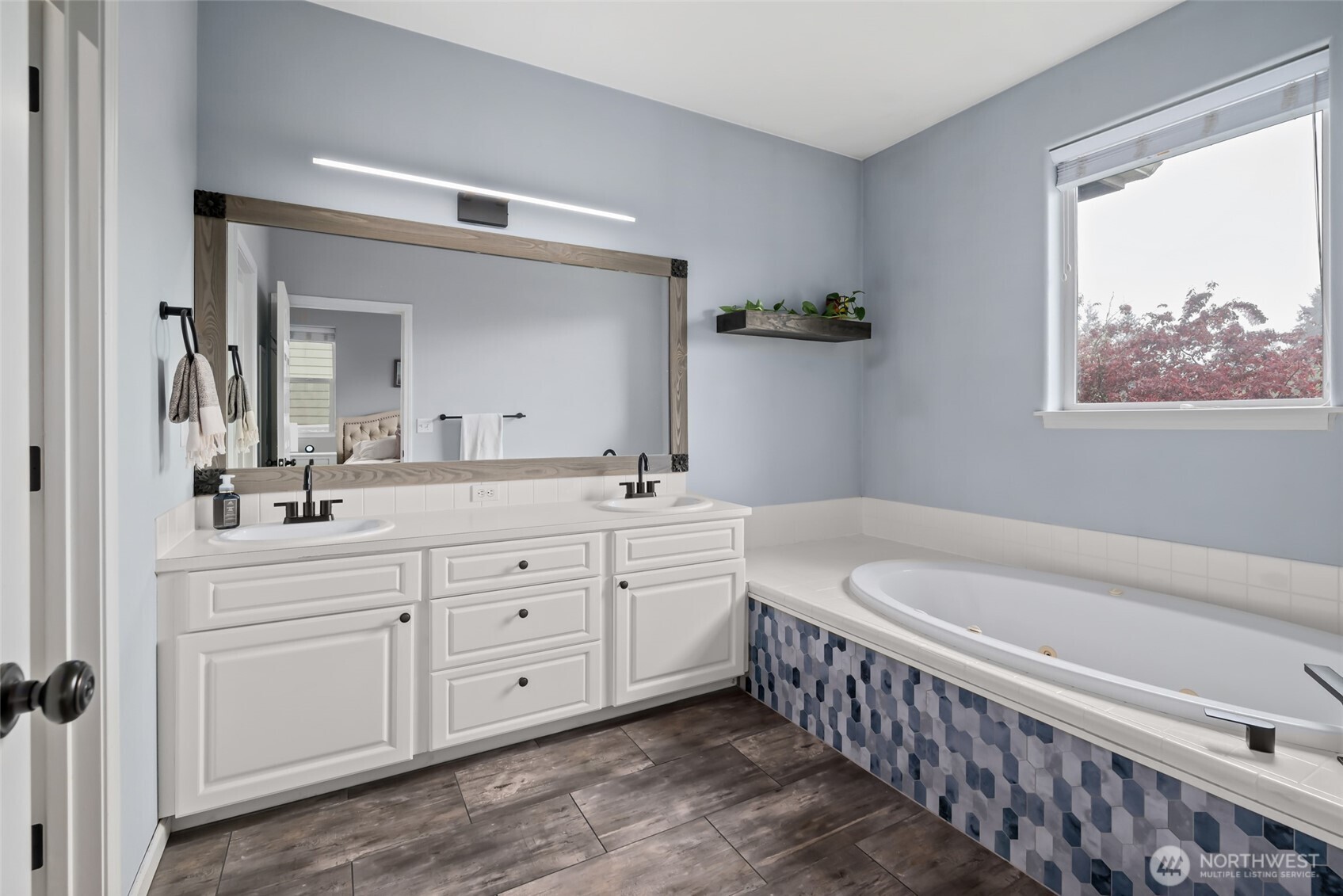 3713 Cedar Glen Way , Anacortes, WA 98221
