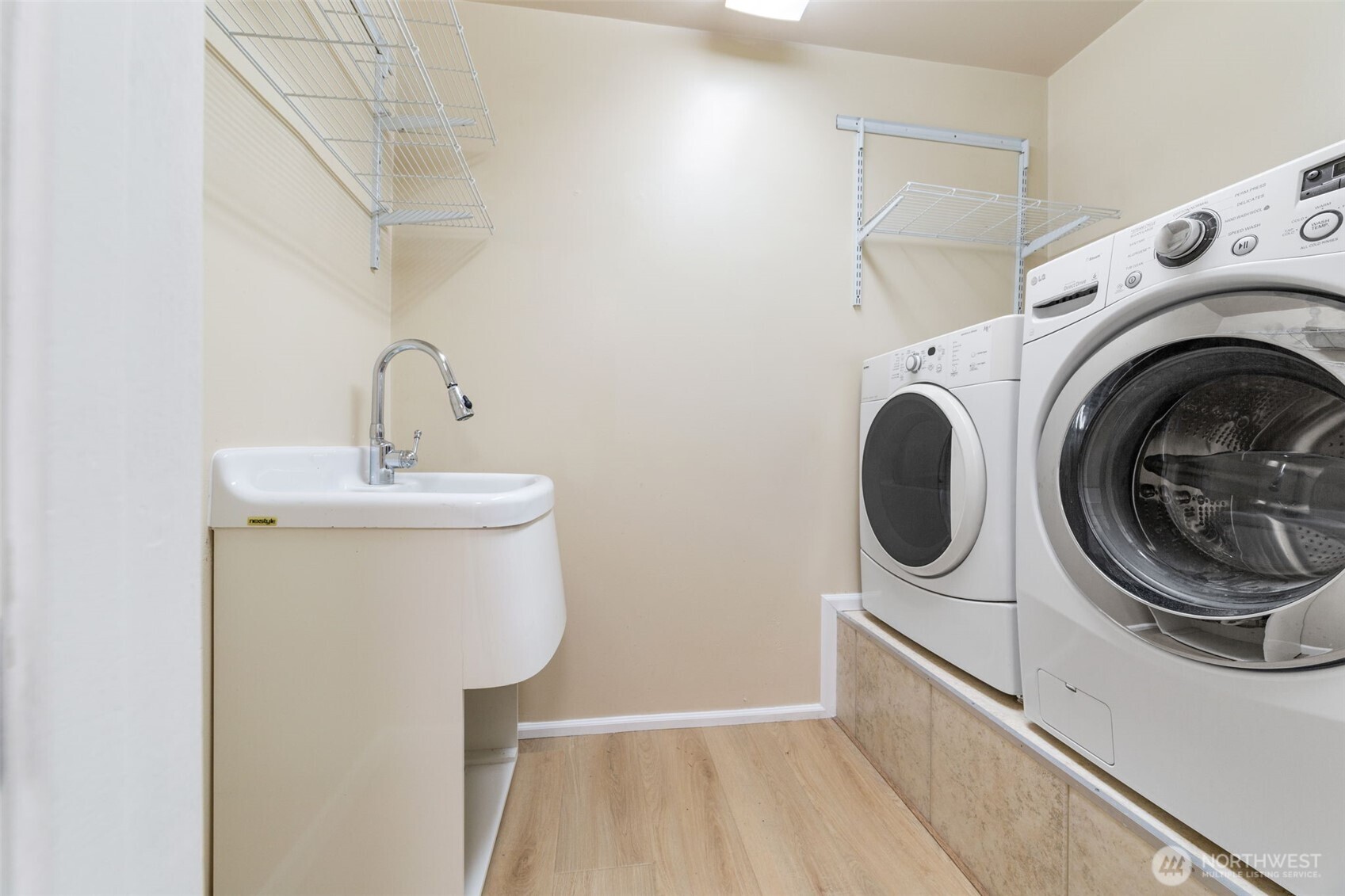 839 NE 200th Street , Shoreline, WA 98155
