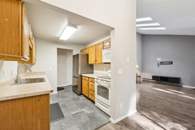 5502 220th Street SW #D201, Mountlake Terrace, WA 98043 - Photo 9