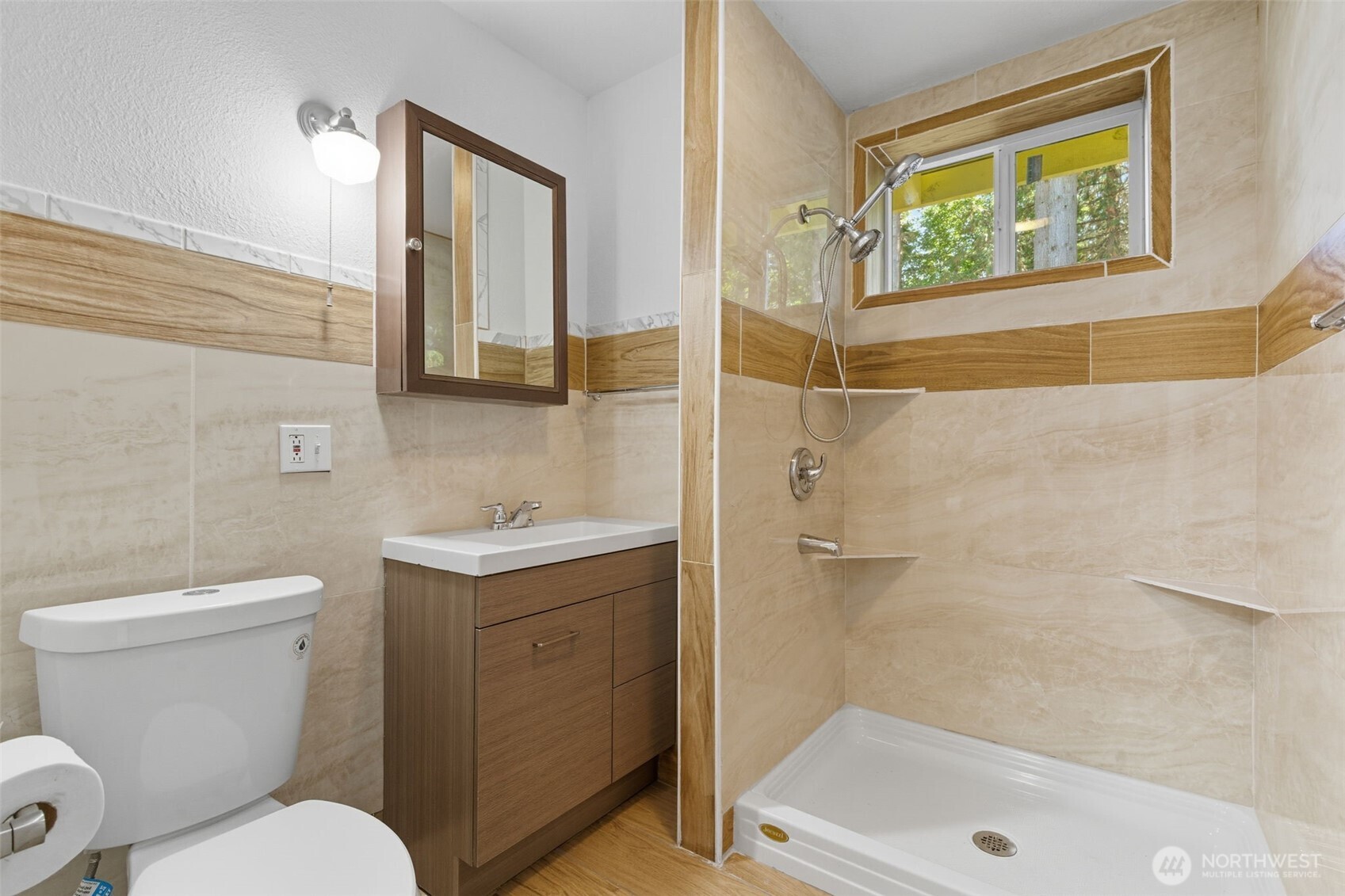 20310 NW Cedar Lane , Poulsbo, WA 98370