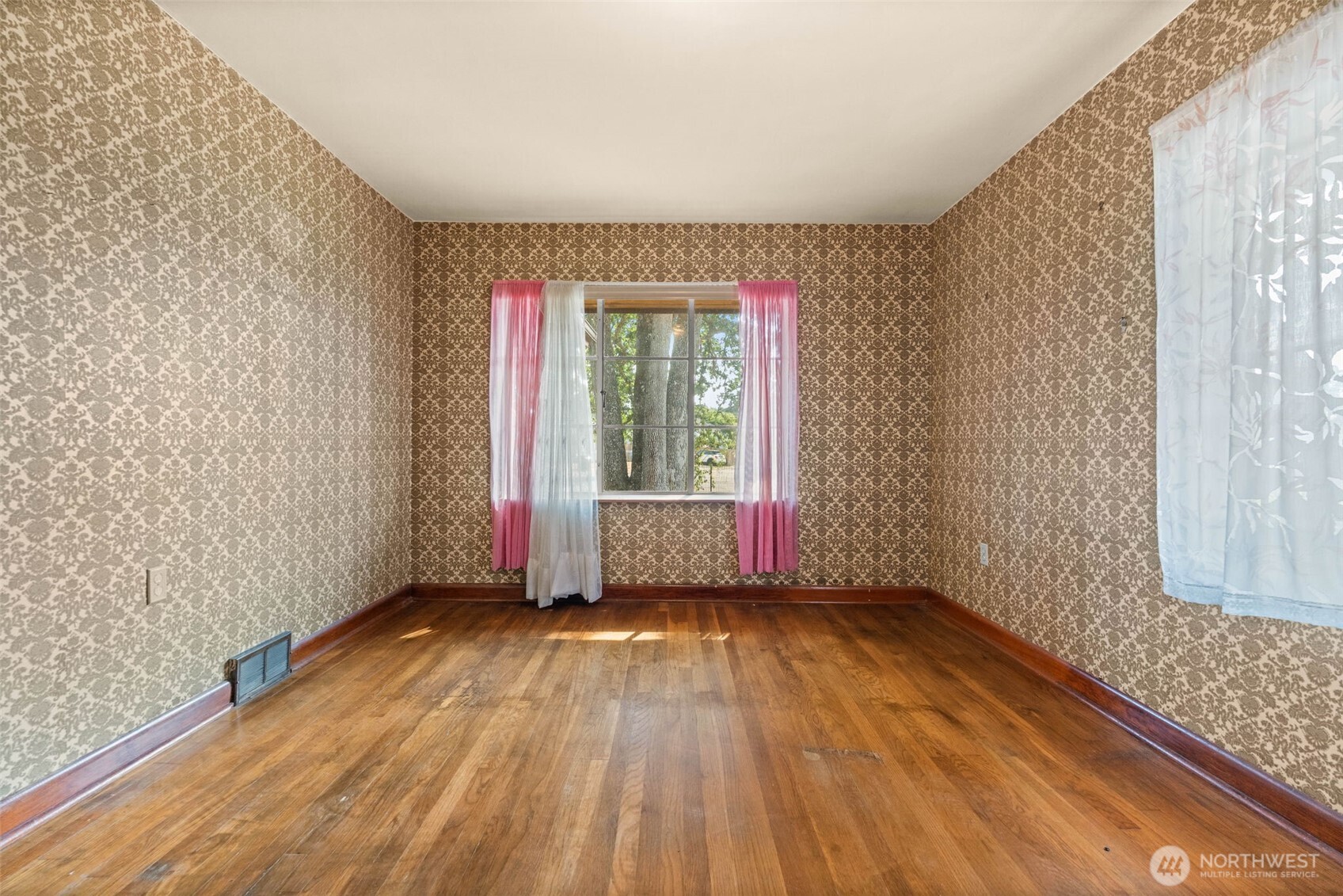 15202 Washington Avenue SW, Lakewood, WA 98498