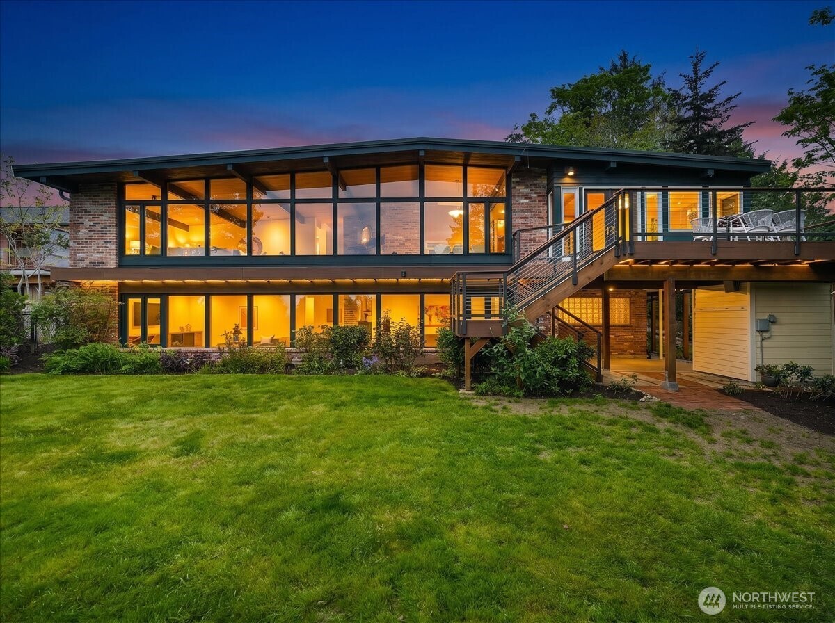 11501 4th Avenue NW, Seattle, WA 98177