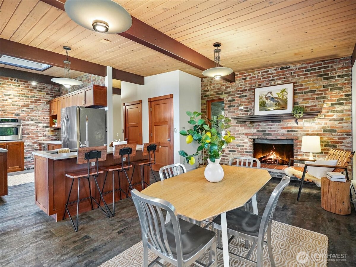 11501 4th Avenue NW, Seattle, WA 98177