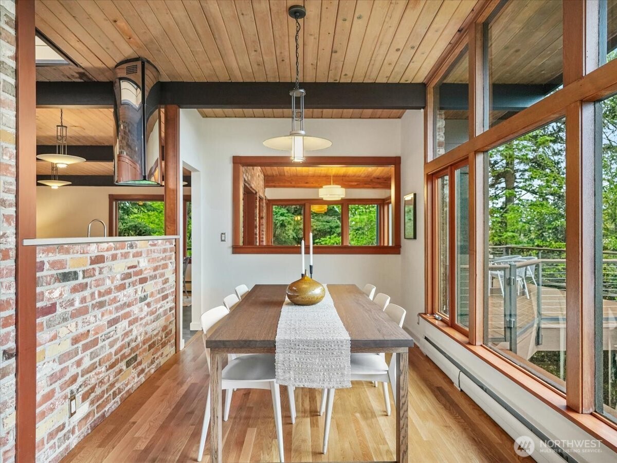 11501 4th Avenue NW, Seattle, WA 98177