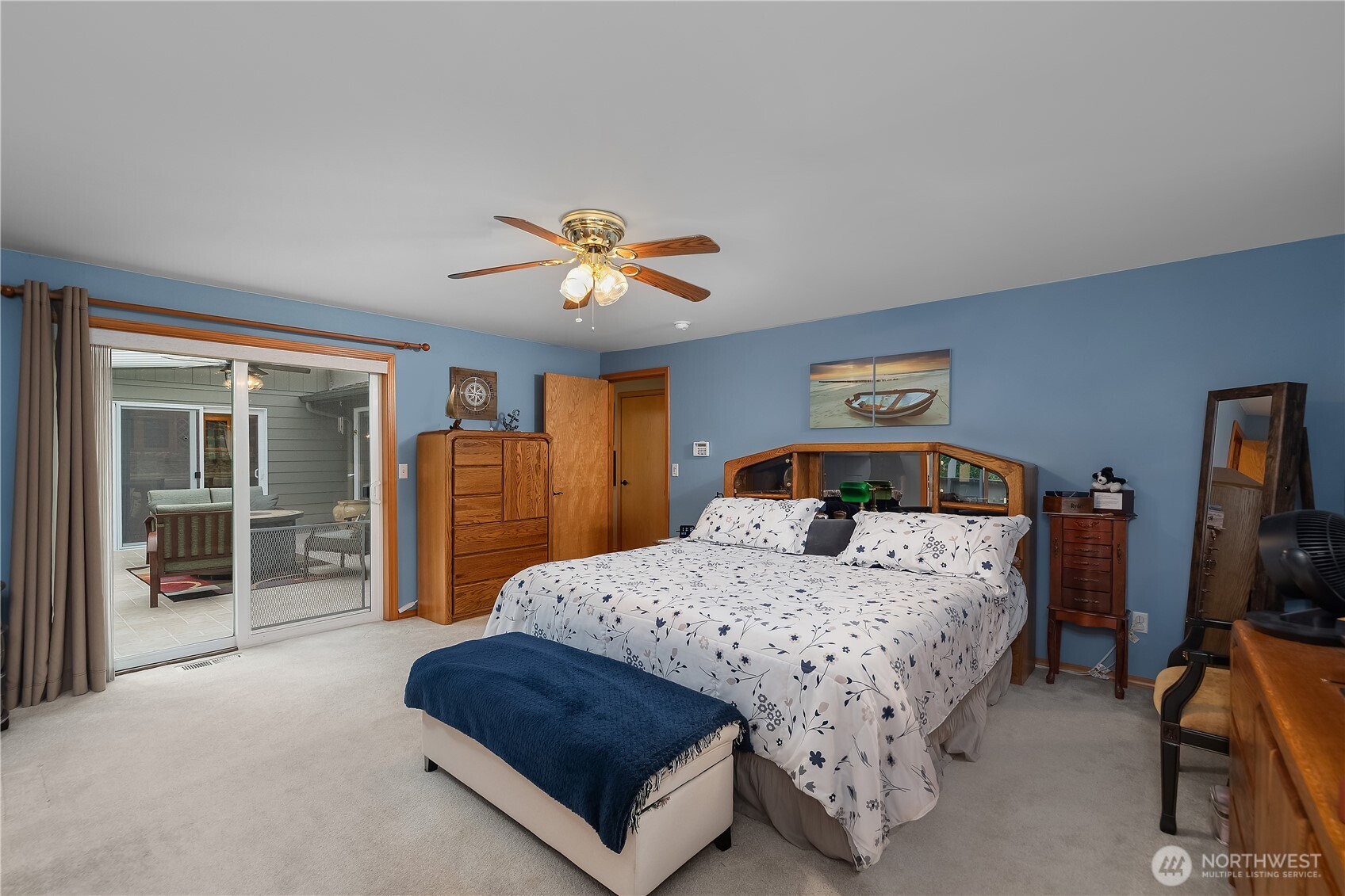 5732 Hill Street NE, Olympia, WA 98516-9551