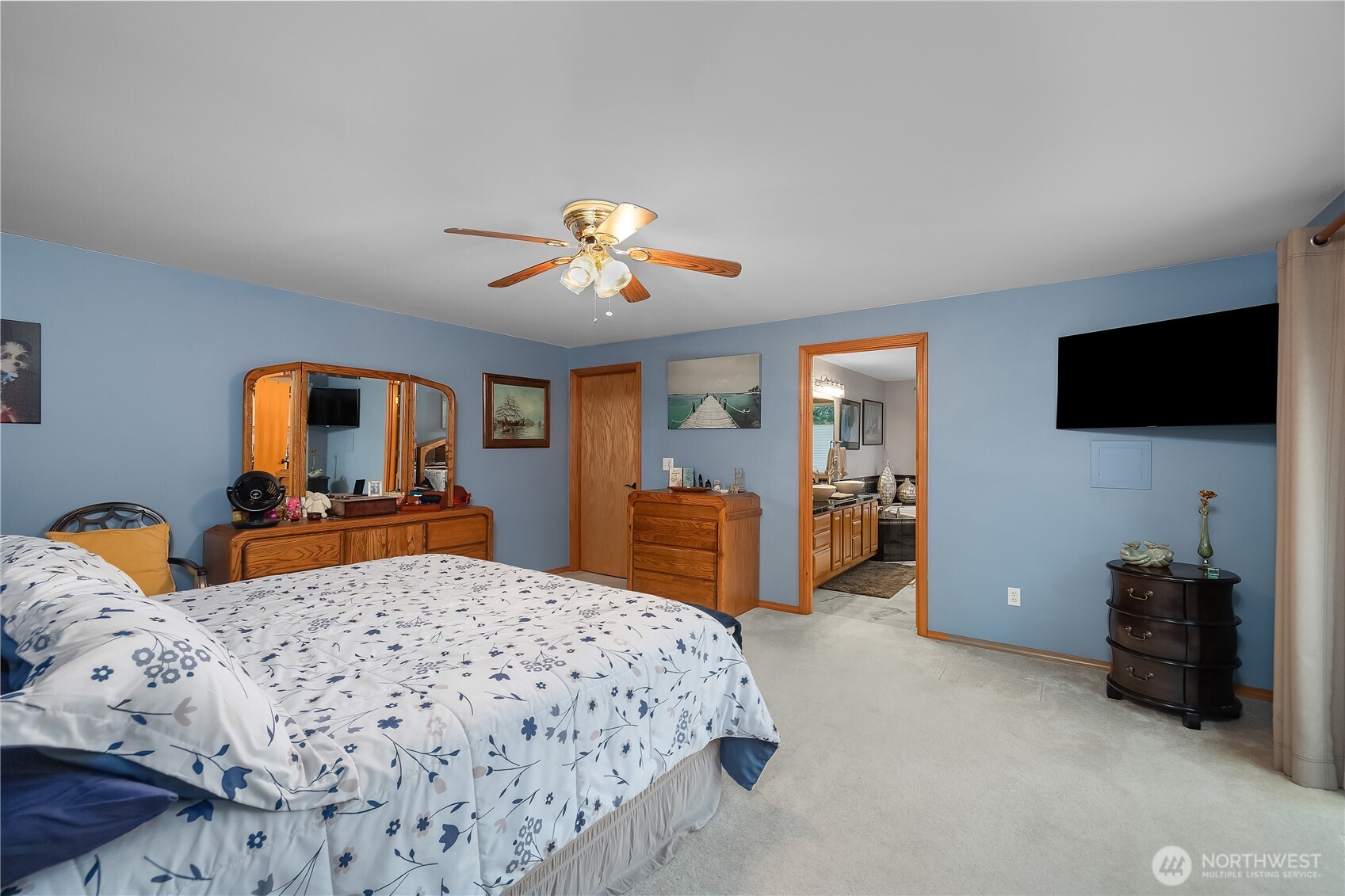 5732 Hill Street NE, Olympia, WA 98516-9551