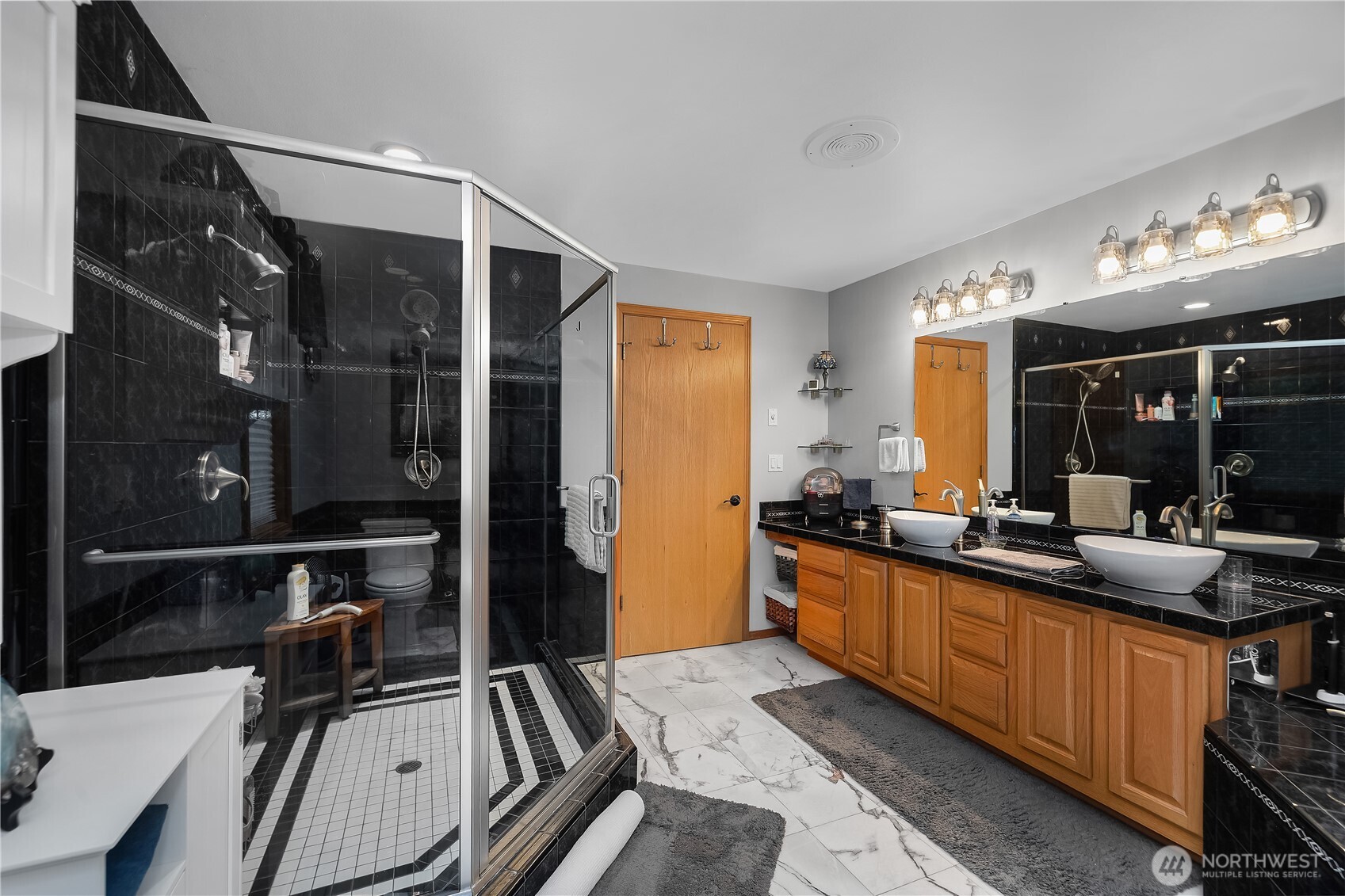 5732 Hill Street NE, Olympia, WA 98516-9551