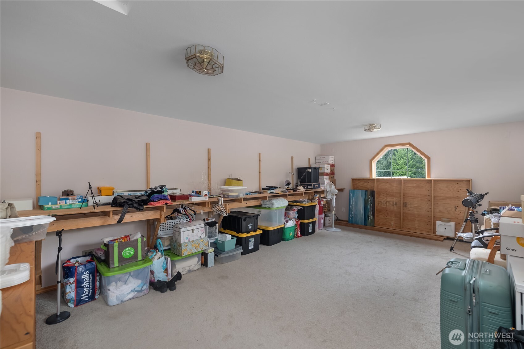 5732 Hill Street NE, Olympia, WA 98516-9551