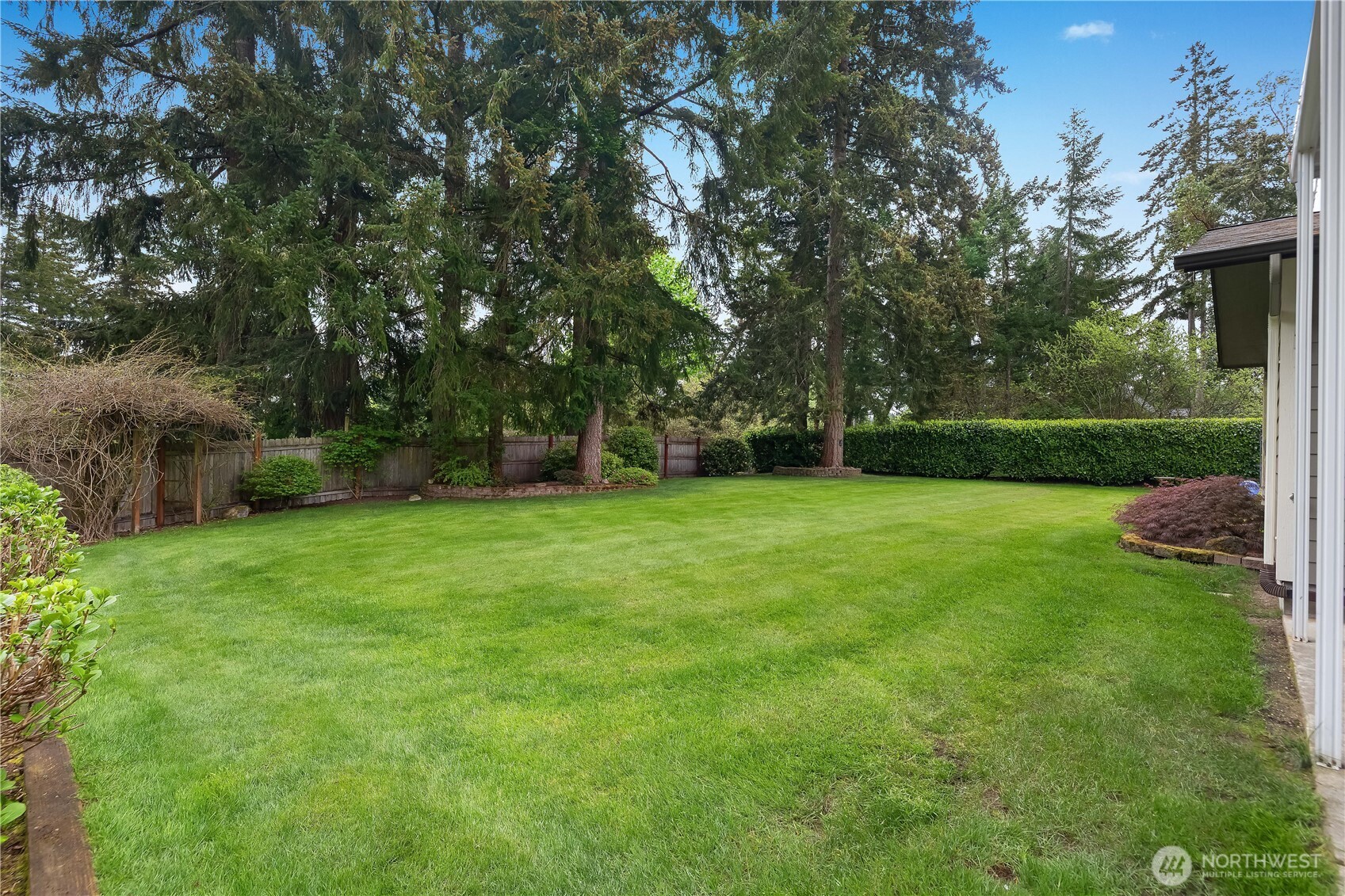 5732 Hill Street NE, Olympia, WA 98516-9551