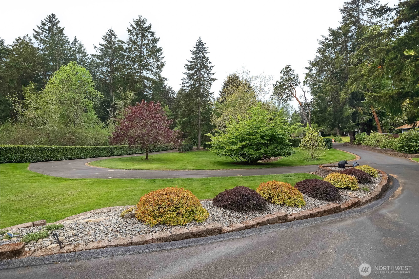 5732 Hill Street NE, Olympia, WA 98516-9551
